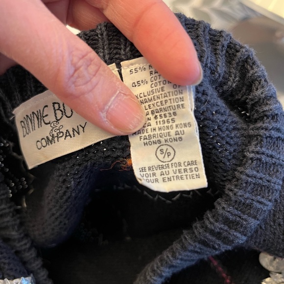 Vintage Ladies Bejewelled Sweater Oversized - Picture 13 of 13